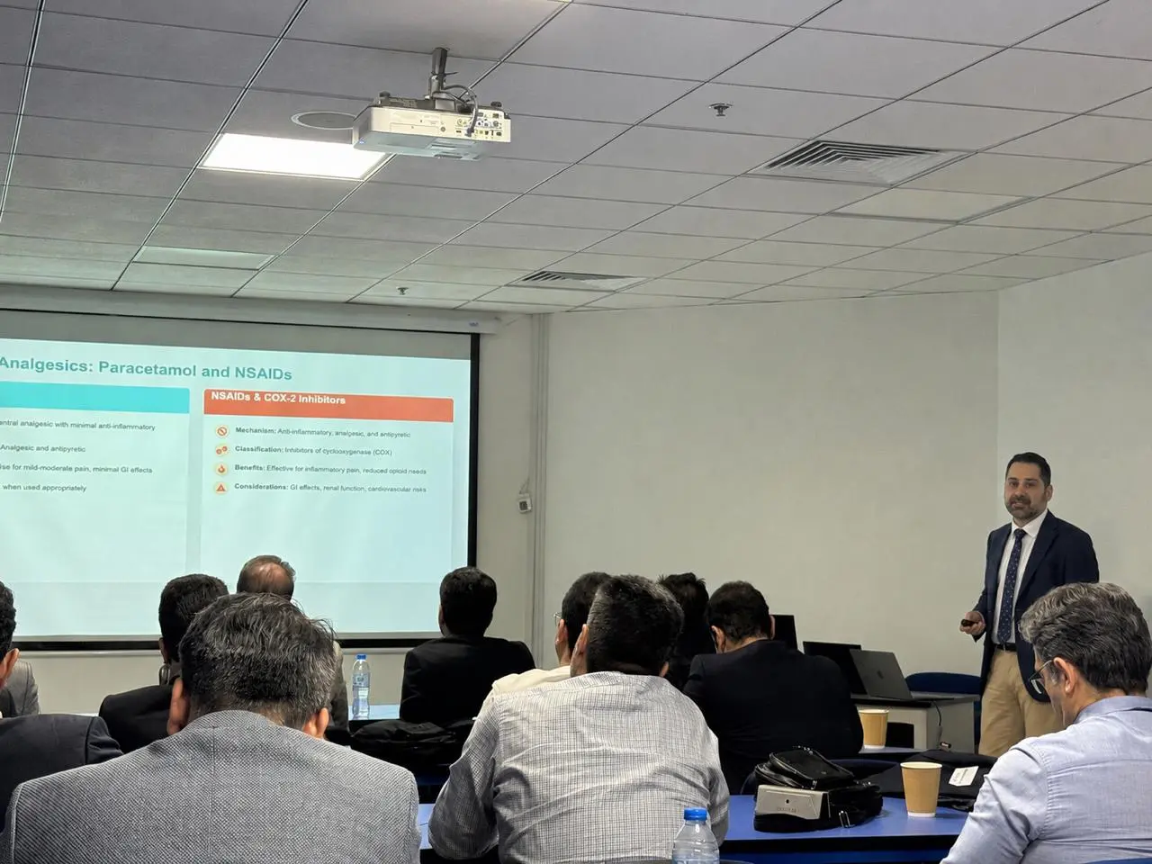 Prof. Dr. Sammy Hanna teaching hip and knee surgery